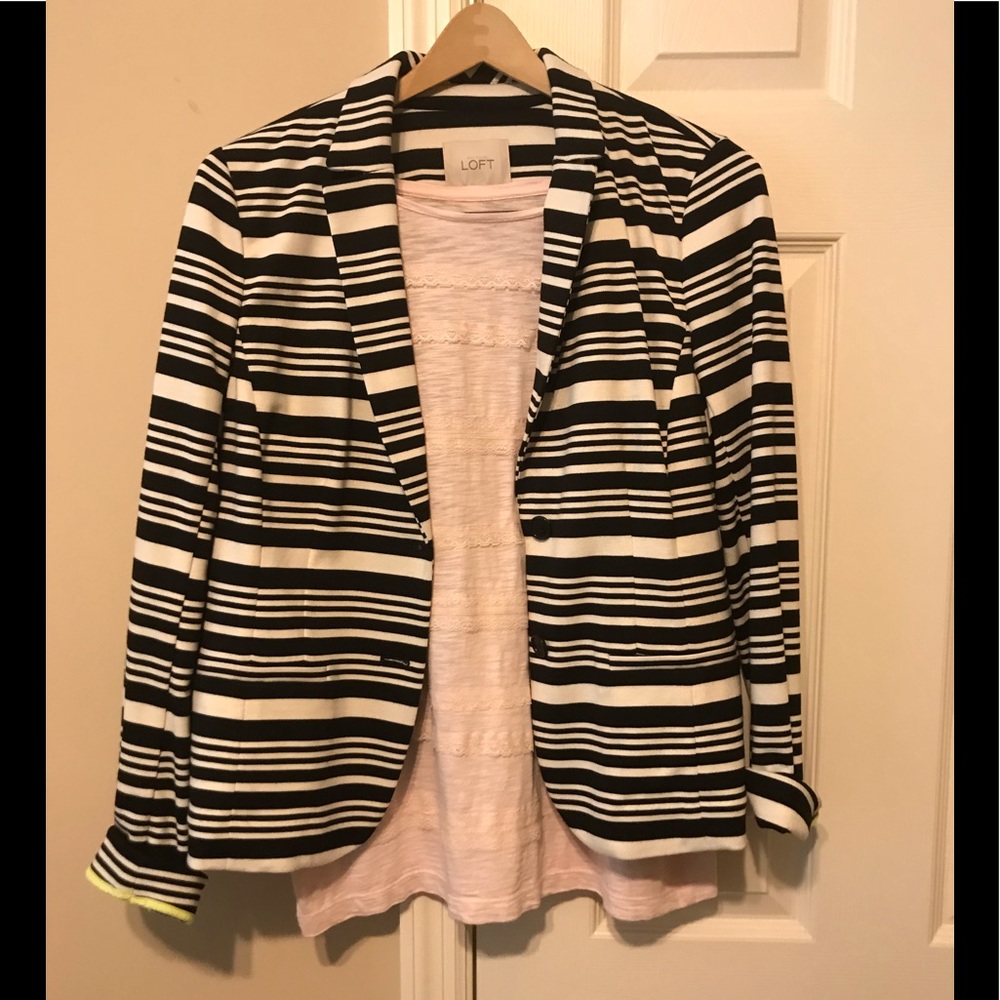 Sell as Combo-stripe Blazer and light weight tee